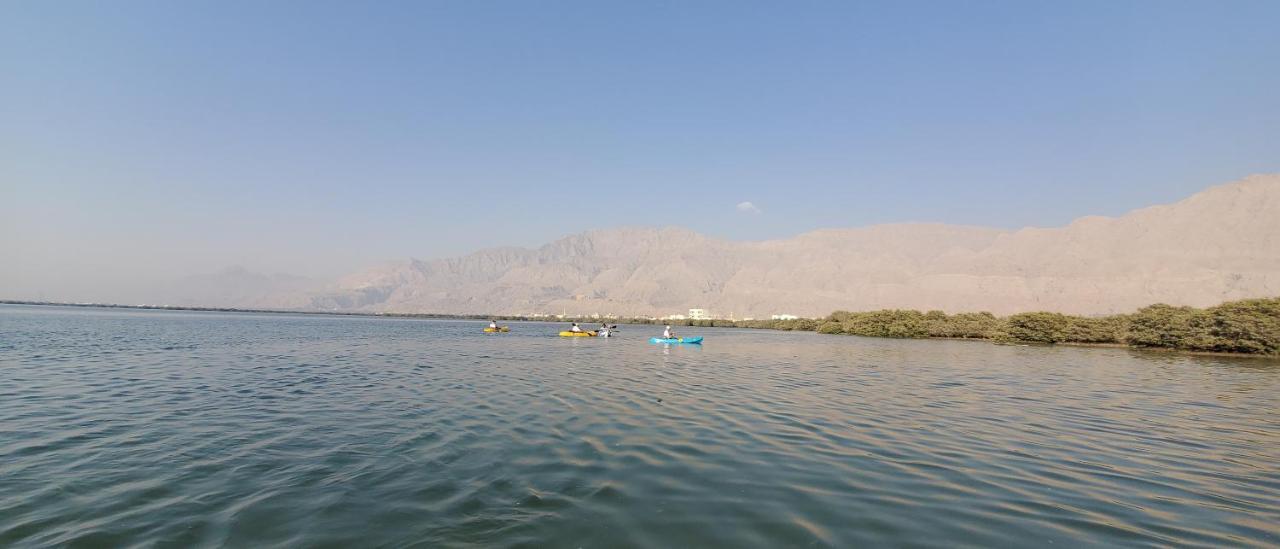 Lazeemah استراحة اللزيمه Holiday home *