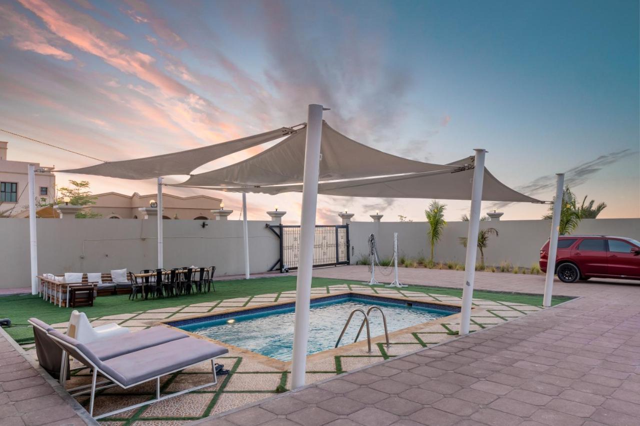 Lazeemah استراحة اللزيمه Holiday home