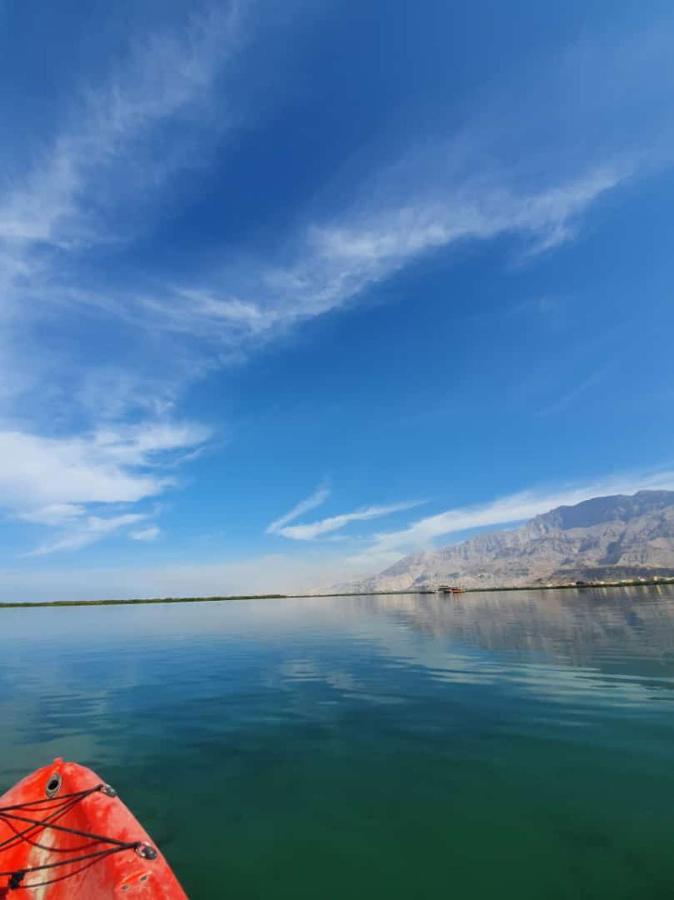 Holiday home Lazeemah استراحة اللزيمه *